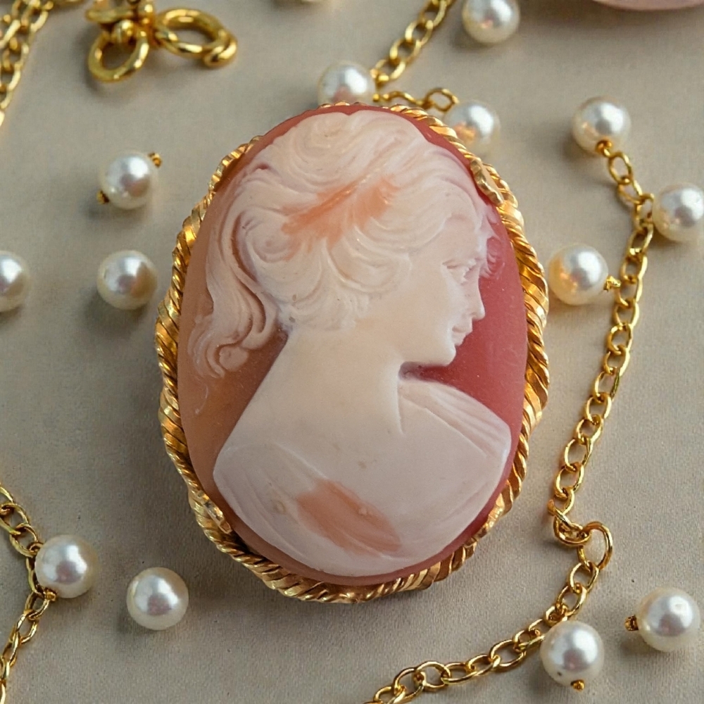 Vintage Brooch • Victorian-Style Cameo • Gold Tone